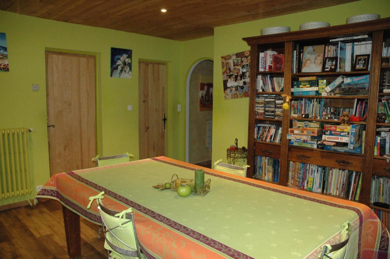 Maison D'Hotes Eco-Responsable Avec Piscine 6X12M Châteaudouble المظهر الخارجي الصورة